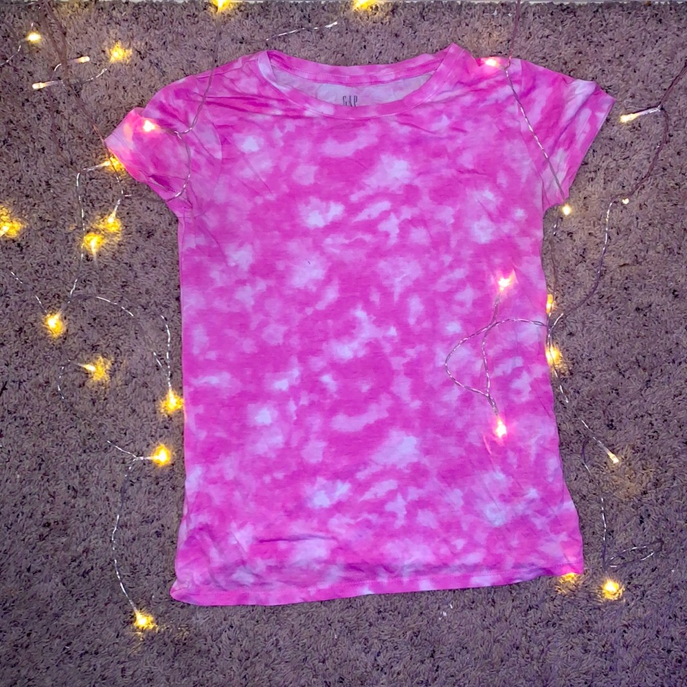 Pink GAP shirt